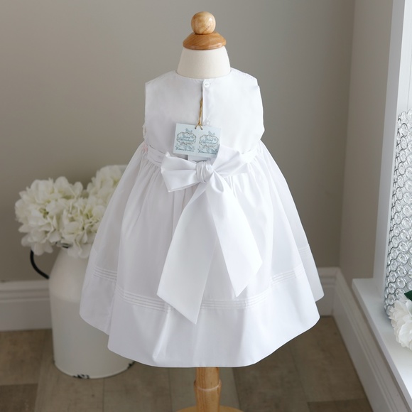 Girl's White Dress Smocked Embroidered Pintucks Lace Feltman Brothers NWT - Picture 4 of 5